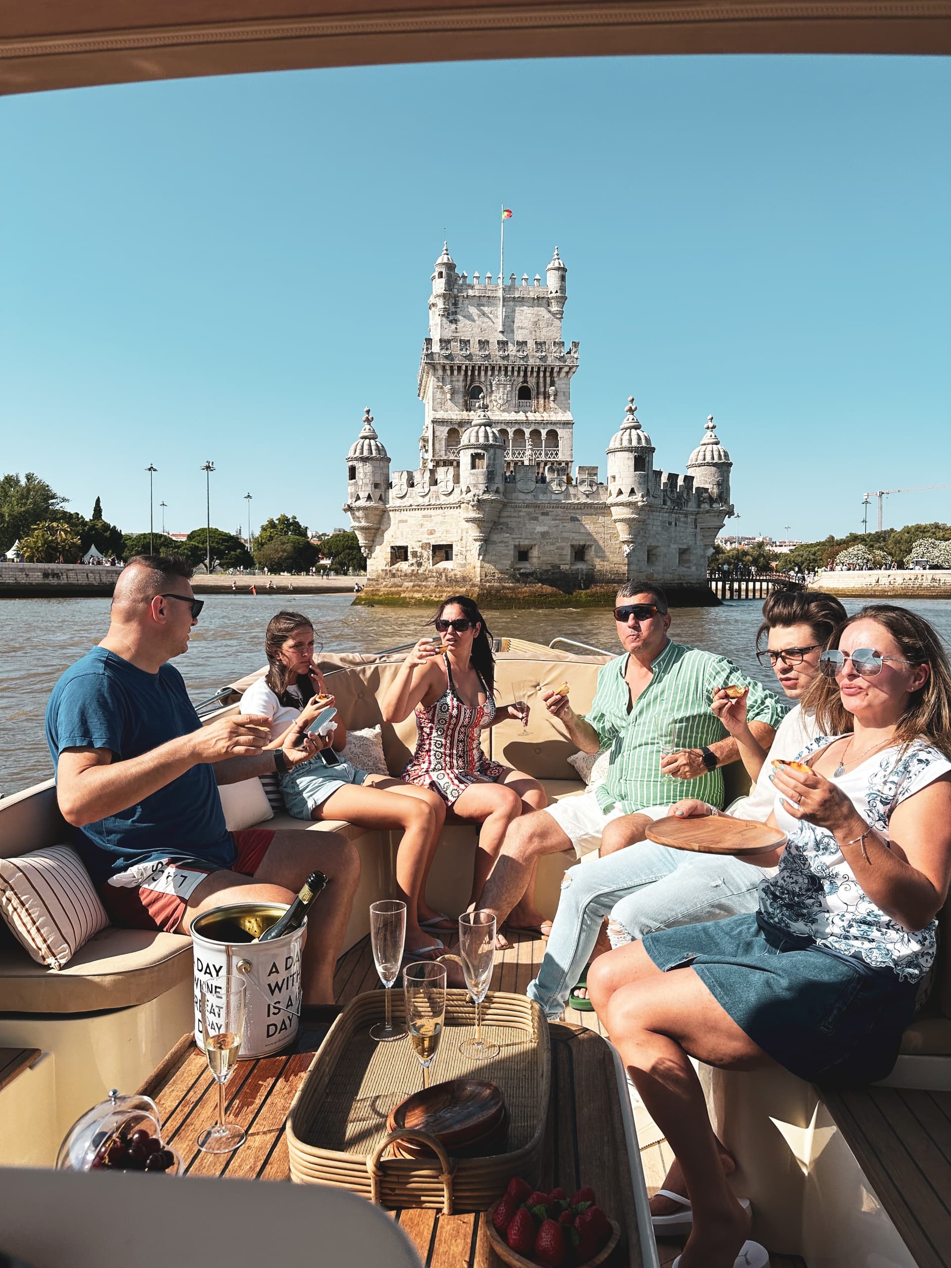 Lisbon Coffee Cruise – Luxury Boat, Pastel de Nata & Dolphins - Image 2