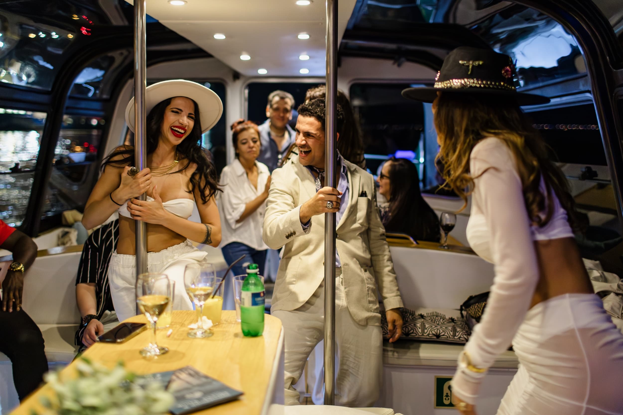 Lisbon Sunset DJ Party – Luxury Boat, Pizza & Open Bar - Image 13