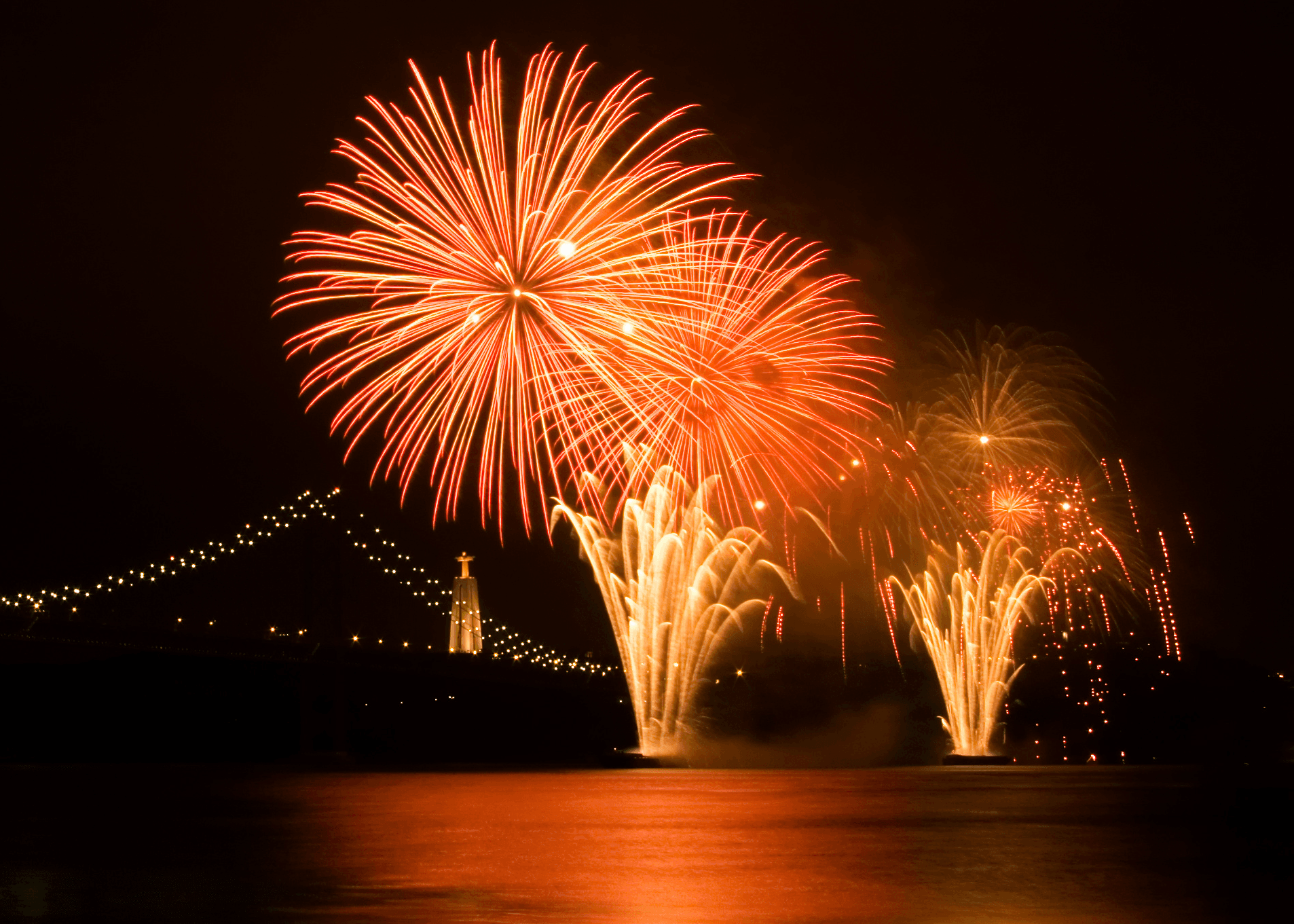 🎆 New Year’s Eve Luxury Boat – DJ, Buffet & Open Bar - Image 11