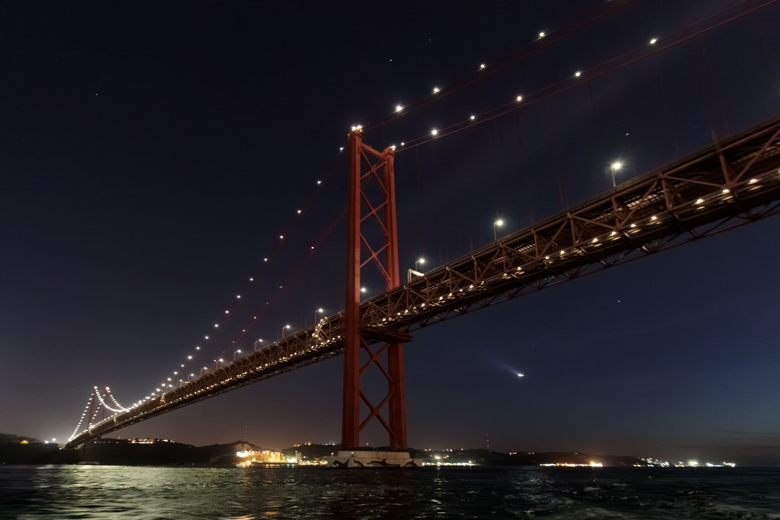 Lisbon Sunset DJ Party – Luxury Boat, Pizza & Open Bar - Image 14