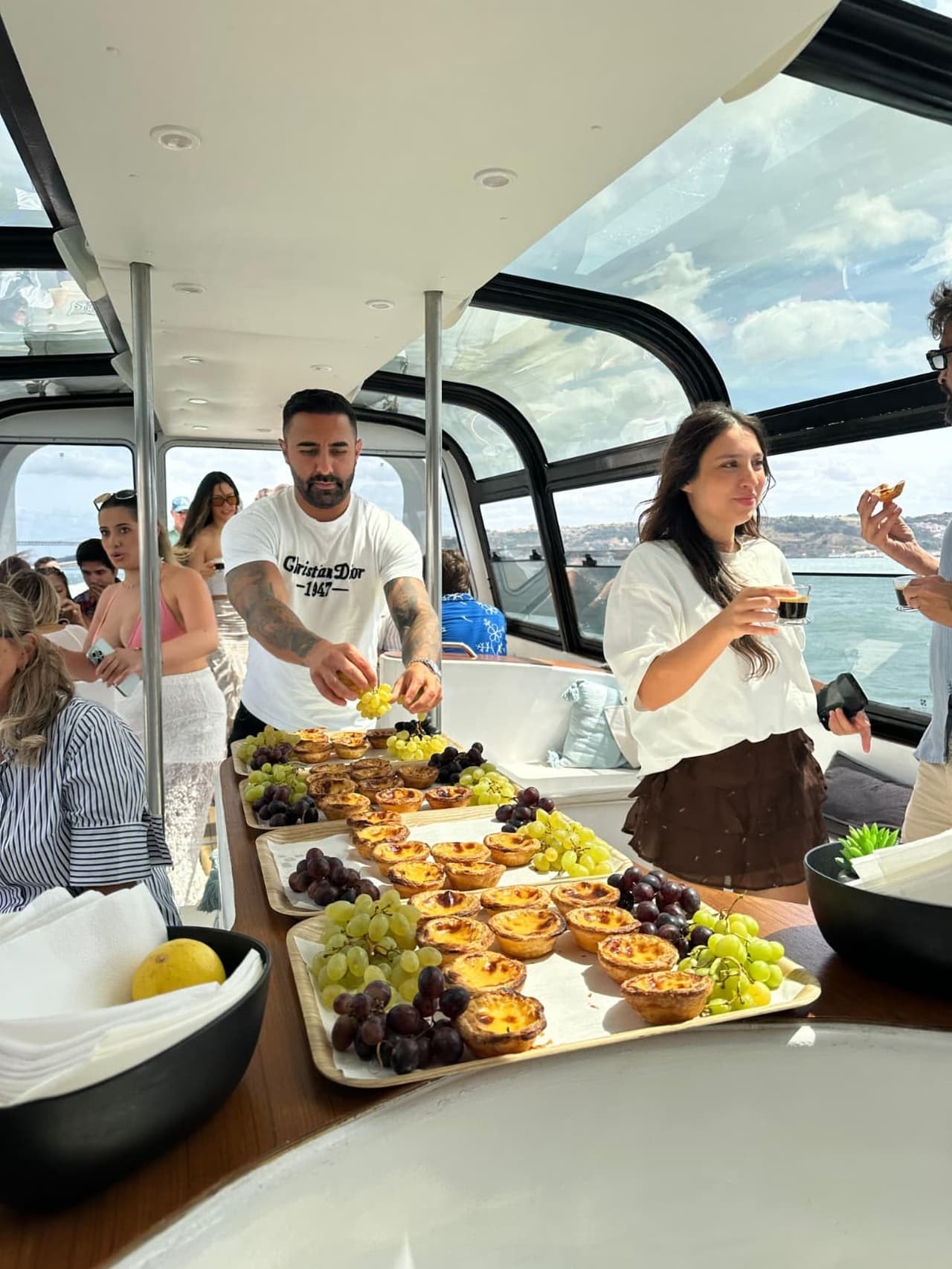 Morning Exclusive Cruise – Coffee, Pastel de Nata, Snacks, Drinks - Photo 11