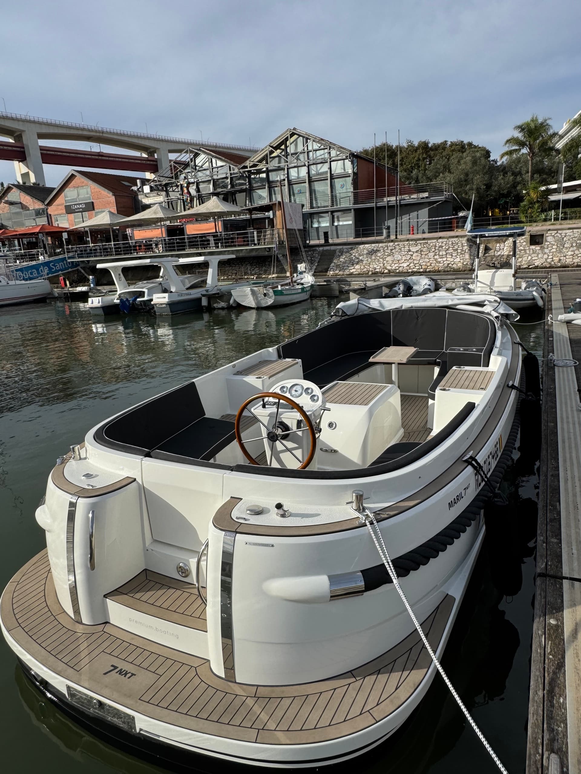 Lisbon Coffee Cruise: Luxury Boat, Pastel de Nata - Image 4