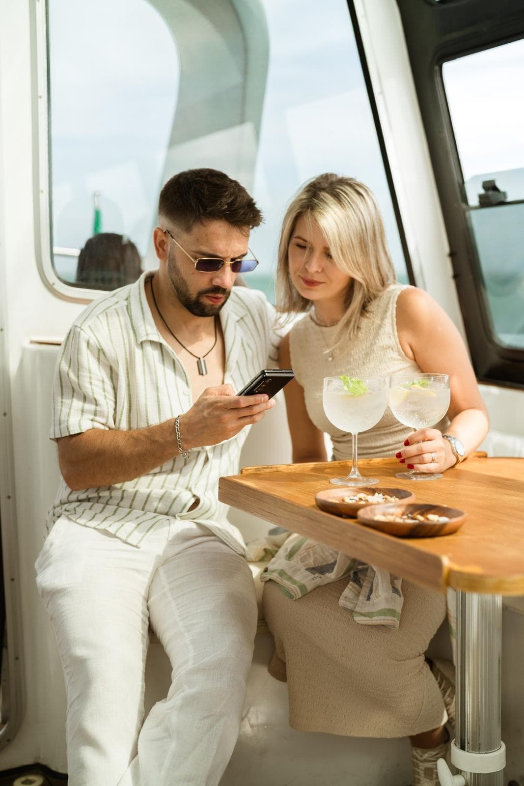 Lisbon Sunset DJ Party – Luxury Boat, Pizza & Open Bar - Image 21