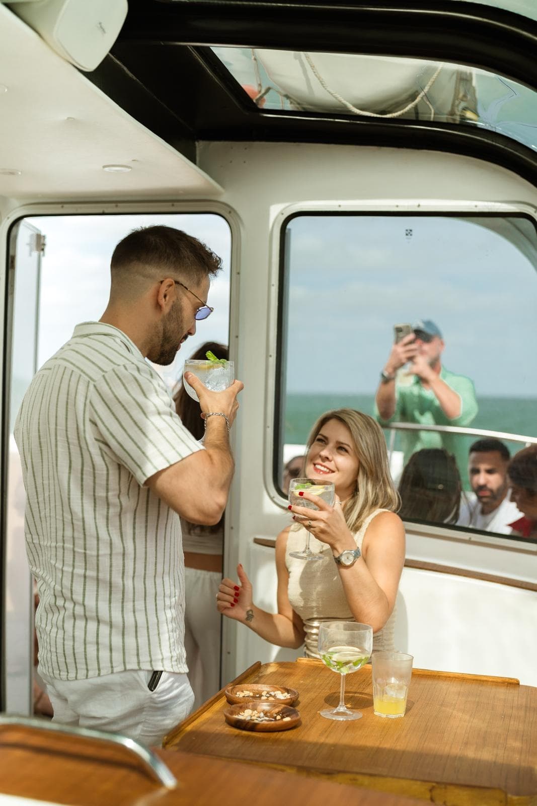 Lisbon Sunset DJ Party – Luxury Boat, Pizza & Open Bar - Image 20