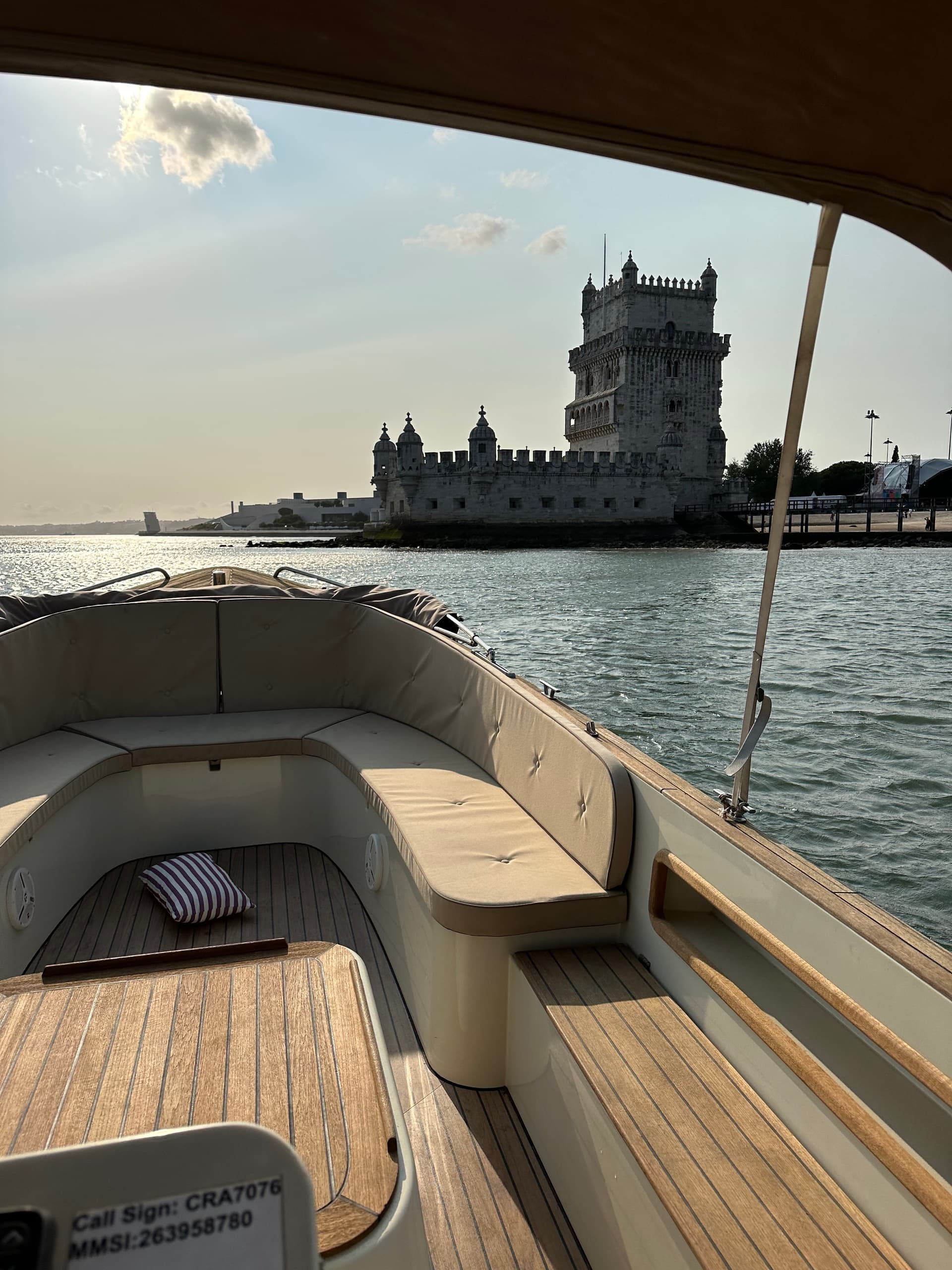 Lisbon Coffee Cruise – Luxury Boat, Pastel de Nata & Dolphins - Image 11