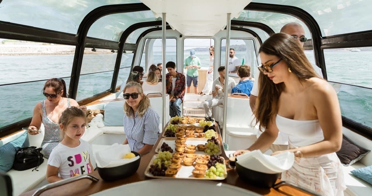 Morning Exclusive Cruise – Coffee, Pastel de Nata, Snacks, Drinks - Photo 16